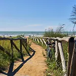 Comfortable Flat Near The Sea With Garden *