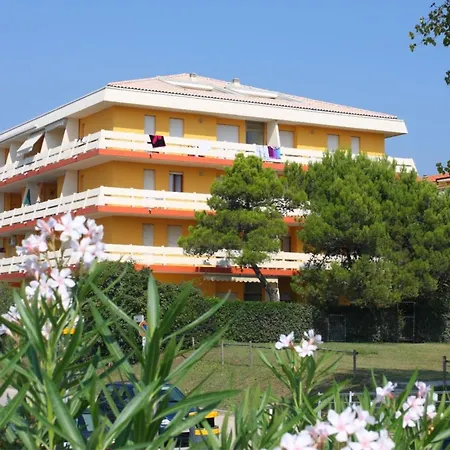 Comfortable Flat Near The Sea With Garden *