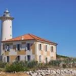Comfortable Flat Near The Sea With Garden Apartment