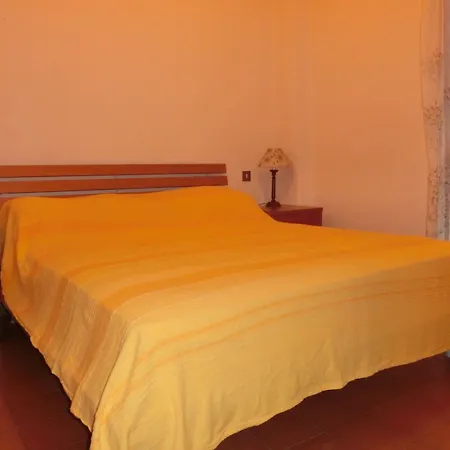 Comfortable Flat Near The Sea For Six Guests Appartement *
