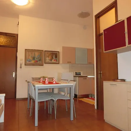 Comfortable Flat Near The Sea With Garden Bibione