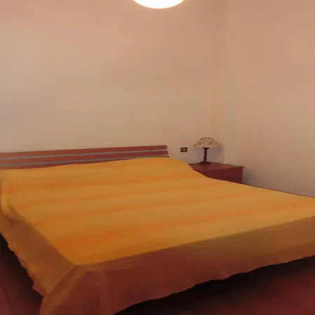 Comfortable Flat Near The Sea For Six Guests *