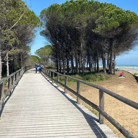 Comfortable Flat Near The Sea For Six Guests Bibione