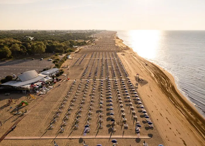 Comfortable Flat Near The Sea With Garden 아파트