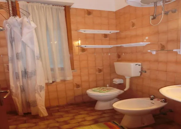 Daire Comfortable Flat Near The Sea With Garden Bibione