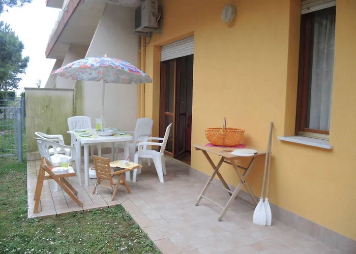 Comfortable Flat Near The Sea With Garden Daire